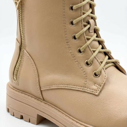 Bottines beige femme tendance – chaussures hivernales modernes